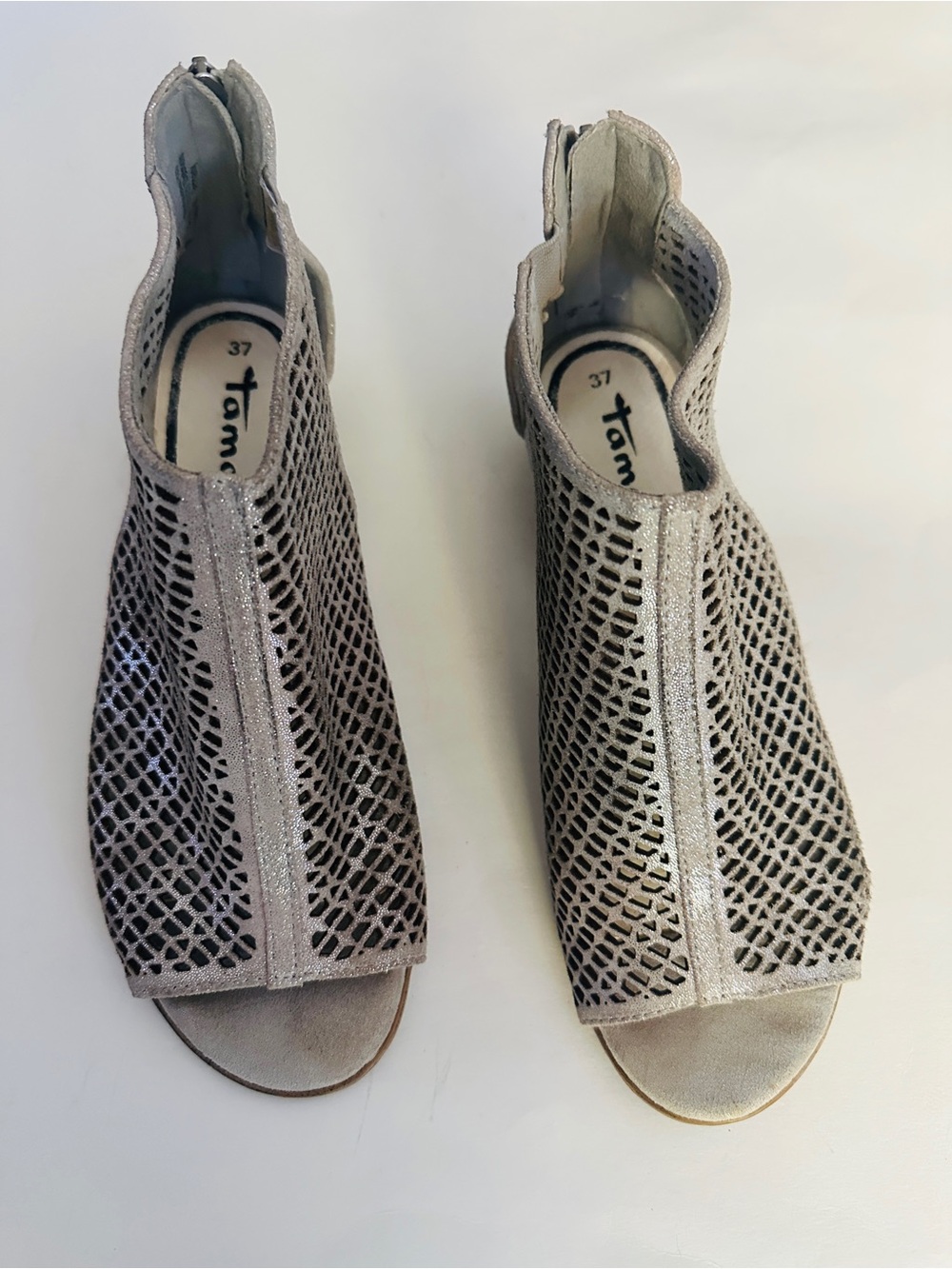 Tamaris Shoes Leather Silver Gray Metallic Cutout Zip Back Open Toe Sz 37 US 6.5